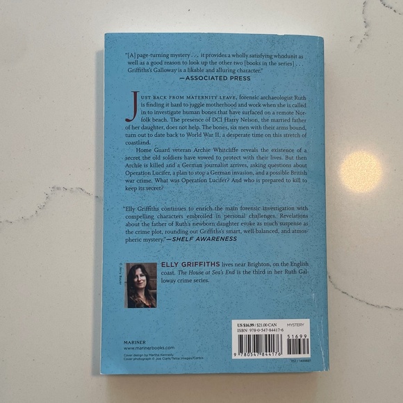 The House at Sea’s End by Elly Griffiths, Paperback Cozy Mystery & Crime - Picture 3 of 4